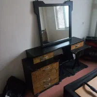 تخت میز اینه