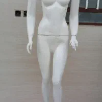 مانکن  زنانه سالم