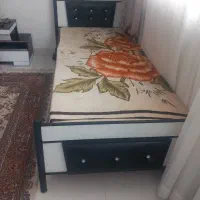 تخت تک نفره