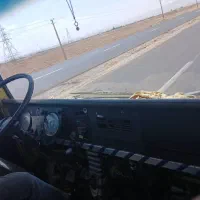 نیازمند یک راننده فقط رانندگی خاور جرثقیل کند