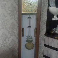 ساعت ایستاده کاملا سالم  تمیز بدون خط وخش