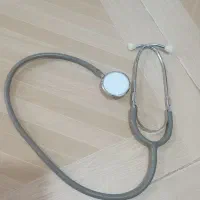 یک عدد گوشی پزشکی نو وسالم