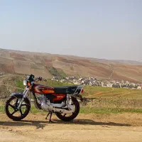 یک موتور سیکلت