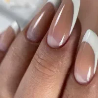 کاشت ناخن و لمینت ناخن
