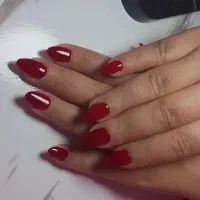 آموزش کاشت ناخن