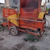 یک  عدد خرمن کوب و خرمنکوب دهقان صنعت میانه