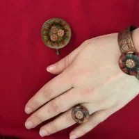 دستبند و انگشتر و گردنبند تلفیق مس و رزین
