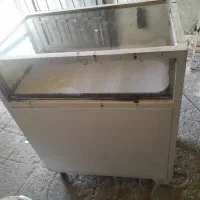 ویترین و دکه