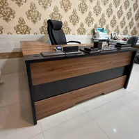 میز مدیریت  وصندلی در حد نو|دفتر کار|خرم‌آباد, |دیوار