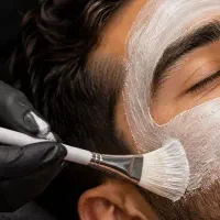 خدمات ماساژ ( پاکسازی پوست و فشیال)