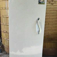 فریزر در حد نو آیسان