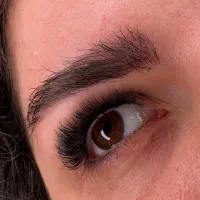 اکستنشن مژه طبیعی و جذاب