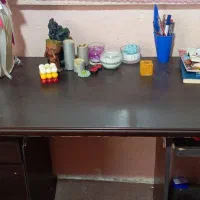 یک عدد میز اداری جنس با دوام قیمت فقط ۱۵۰۰