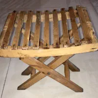 چهار پایه چوبی