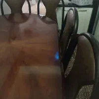 میز غذاخوری تمیز وسالم