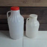 چند عدد دبه پلاستیکی بزرگ وکوچک