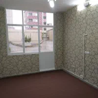 ۵۰ متر تکواحدی دارای بالکن بزرگ بازسازی شده