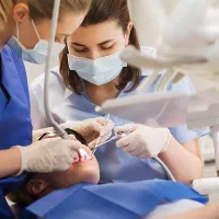 استخدام منشی و دستیار دندانپزشک