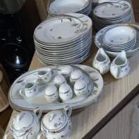 سرویس ۱۲ نفره چینی مقصود . لطفا ورق بزنید
