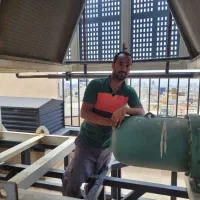 خدمات چیلر و فنکویل و موتورخانه و داکت اسپیلت