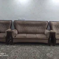 ۷نفره وسه عددعسلی و یک  میز تلویزون تمام شیشه دودی