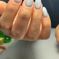 خدمات کاشت ناخن