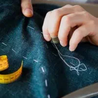 خیاطی زنانه حرفه‌ای دوخت مانتوولباس مجلسی