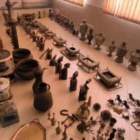 ۳۰۰ عدد وسایل عتیقه منقل سماور ورشو رادیو لامپی
