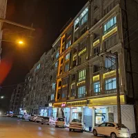 یک در بند مغازه در حاشیه پر تردد طبرسی شمالی 12