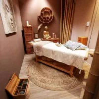 ماساژ تراپی جکوزی درمانی حمام داغ