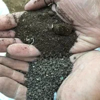 خاک باغچه،ورمی کمپوست و کوکوپیت و کود حیوانی