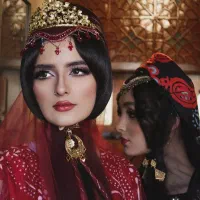 فیلمبرداری و انواع عکاسی از۱۰۰تومان توسط خانم عکاس