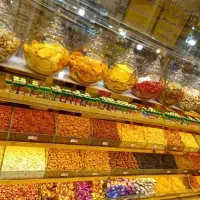 کارگر آجیل و عطاری