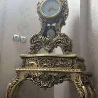 میز و ساعت سلطنتی