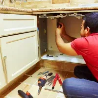 تعمیرات کابینت و کمد دیواری و ریل