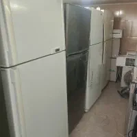 یخچال فروشــی.
