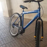 دوچرخه ۲۶ آبی