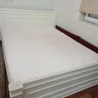 تخت خواب دو نفرست با تشک طبی سالم