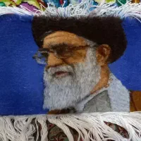 تابلوفرش دستباف پرتره رهبرشهید