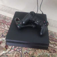 پی اس فور ۴