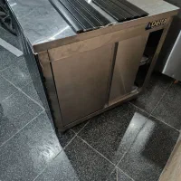 وسایل بیرون بر رستوران