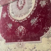 فرش قرمز