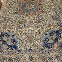 فرش نایین اصفهان 9 متری نقشه زیر خاکی گل ابریشم