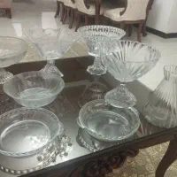 ظرف پایه دار