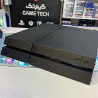 دستگاه ps4 fat در حد نو دو دسته همراه با بازی