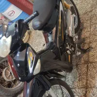 موتور سیکلت لاکی پیشرو
