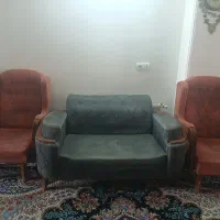 مبل هفت نفر کارگرده .قیمت ۱۵۰۰.