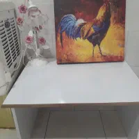 میز تحریر و چراغ مطالعه وتابلو