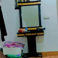 آینه و میز آرایشی