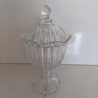 آجیل و شکلات خوری